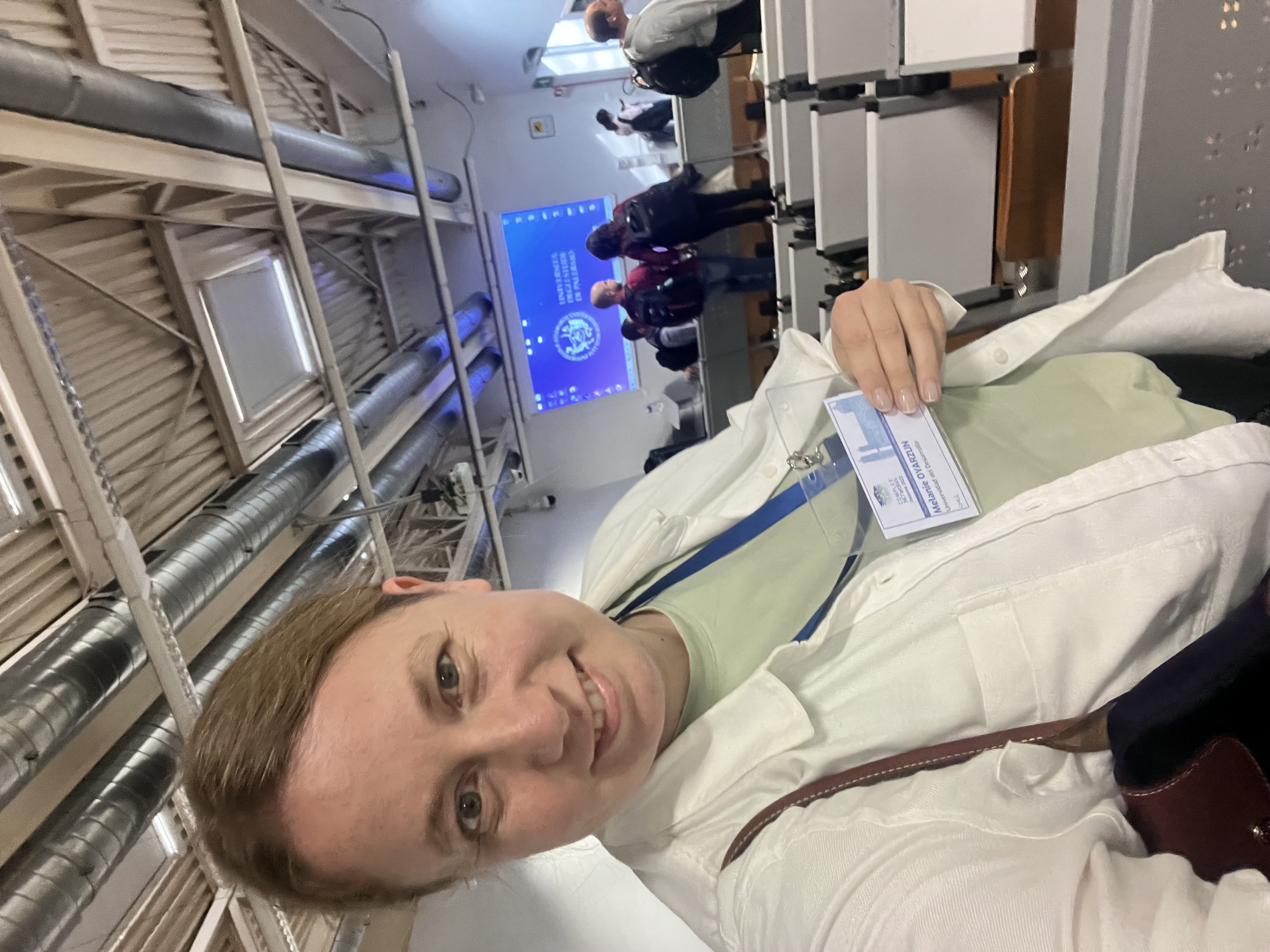 Momento de conferencia en Complex Networks en Palermo