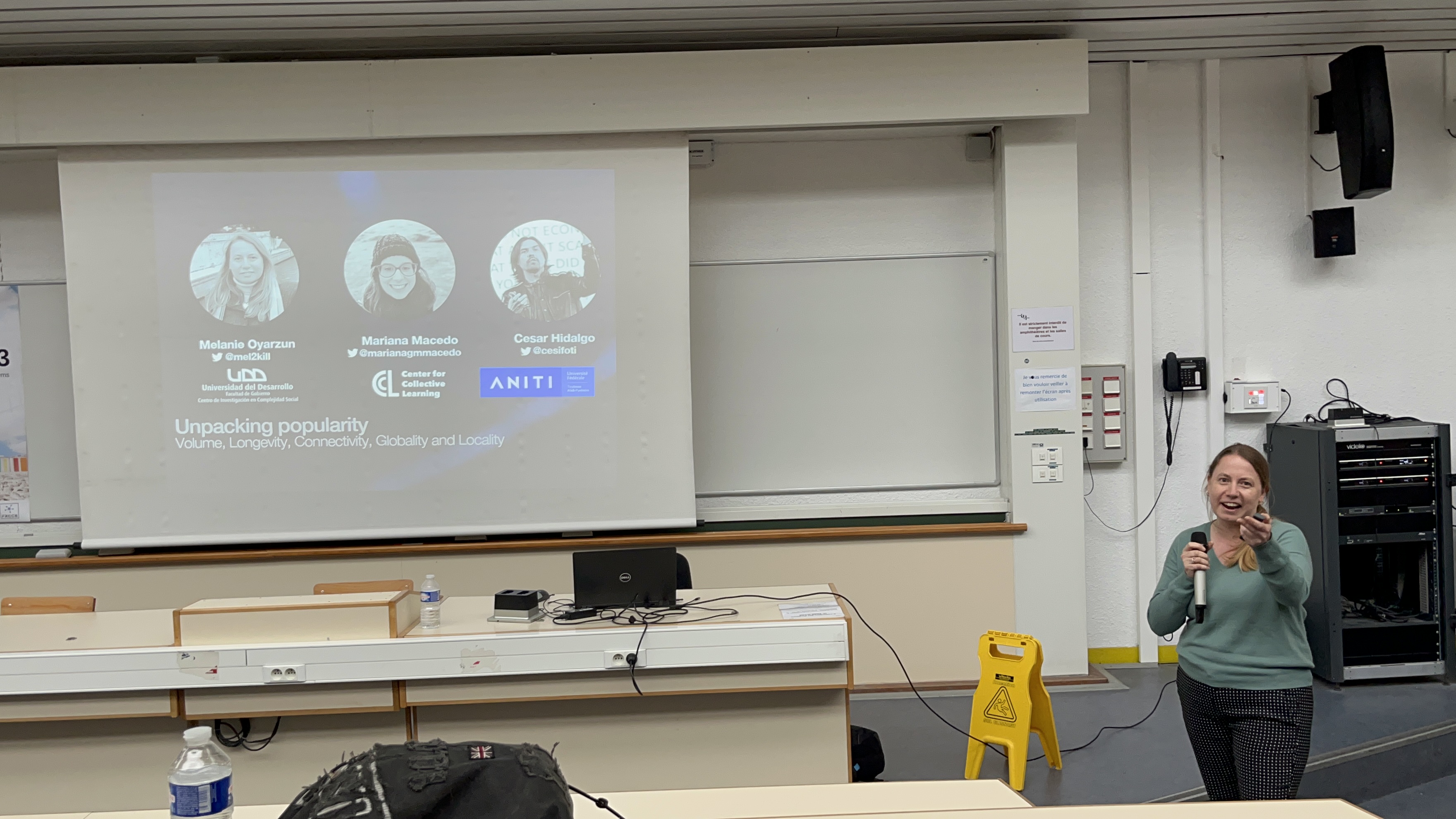 Conference moment in Le Havre during the French Regional Conference on Complex Systems